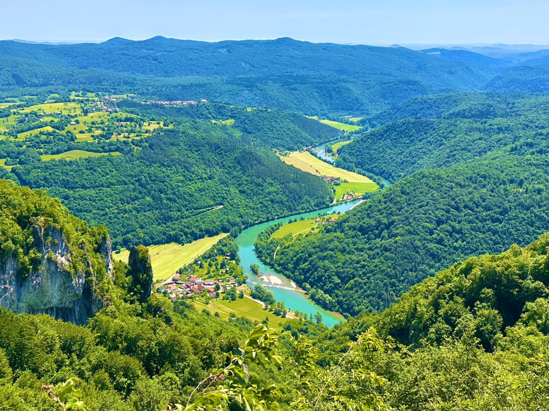 Panorama zelene doline / Green valley panorama
