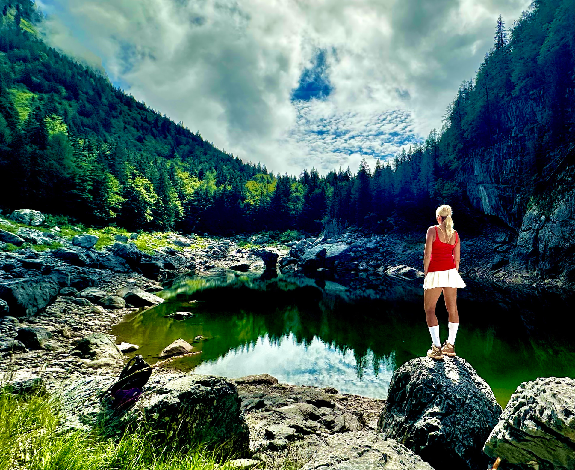 A green mountain lake near Bohinj